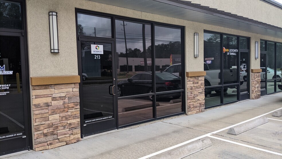 More Photos Of 11714 Boudreaux Rd, Tomball Office For Lease