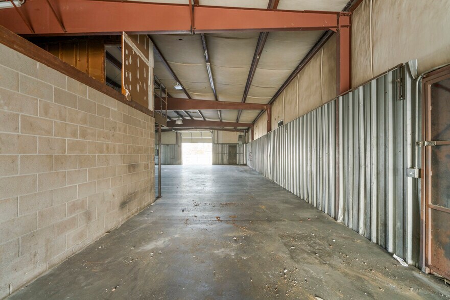 More Photos Of 12 S 111th Ave, Tulsa Service For Lease