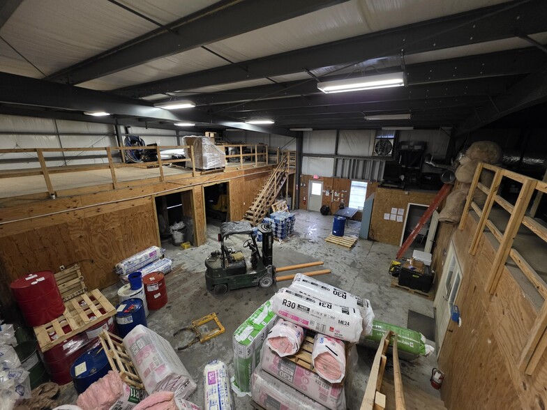 More Photos Of 2050 Old Bailey Rd, Ridgeland Showroom For Lease