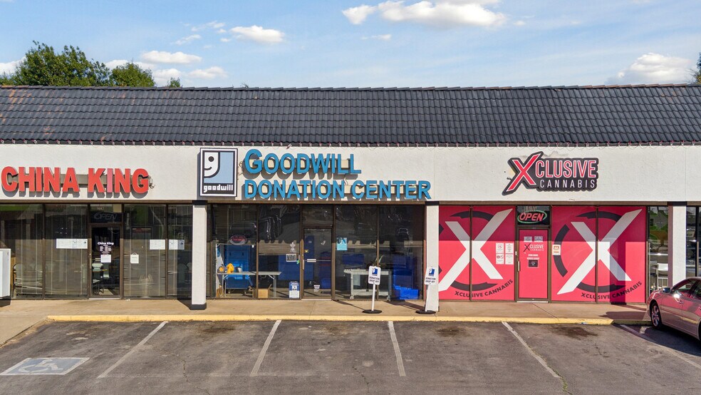 More Photos Of 723-821 W Danforth Rd, Edmond Unknown For Lease