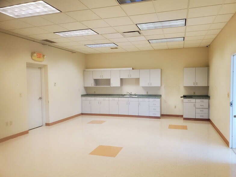 More Photos Of 42109 SR 18, Wellington Manufacturing For Sale