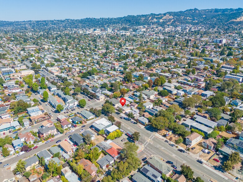 More Photos Of 3109 Sacramento St, Berkeley Storefront Retail Residential For Sale