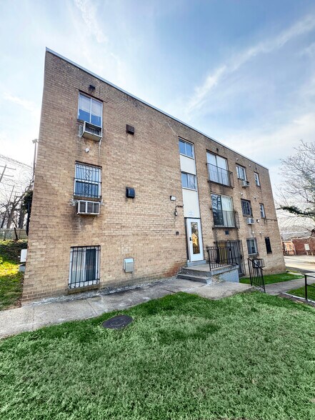 More Photos Of 3917 4th St SE, Washington Apartments For Sale