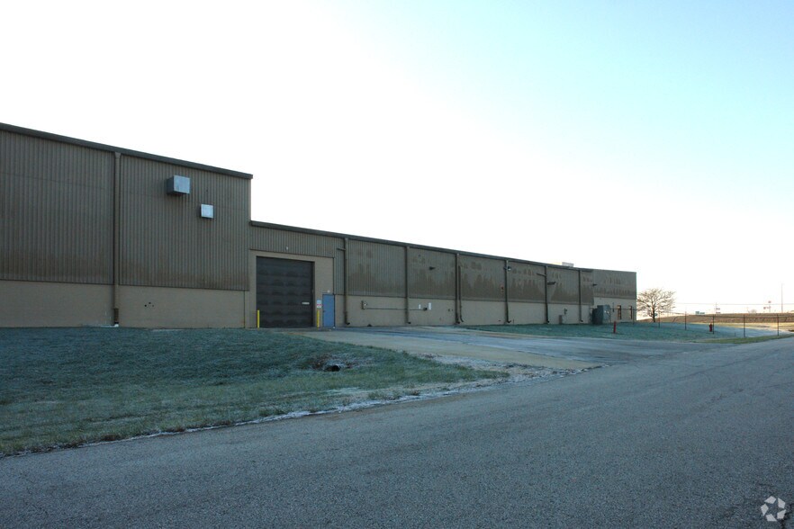 More Photos Of 100 Technology Way, Jeffersonville Manufacturing For Lease
