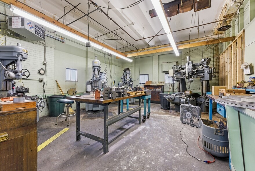 More Photos Of 330 Fuller Rd, Chicopee Distribution For Sale