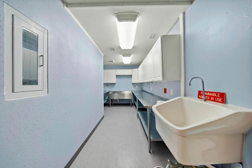 More Photos Of 1600 Jenks Ave, Panama City Medical For Sale