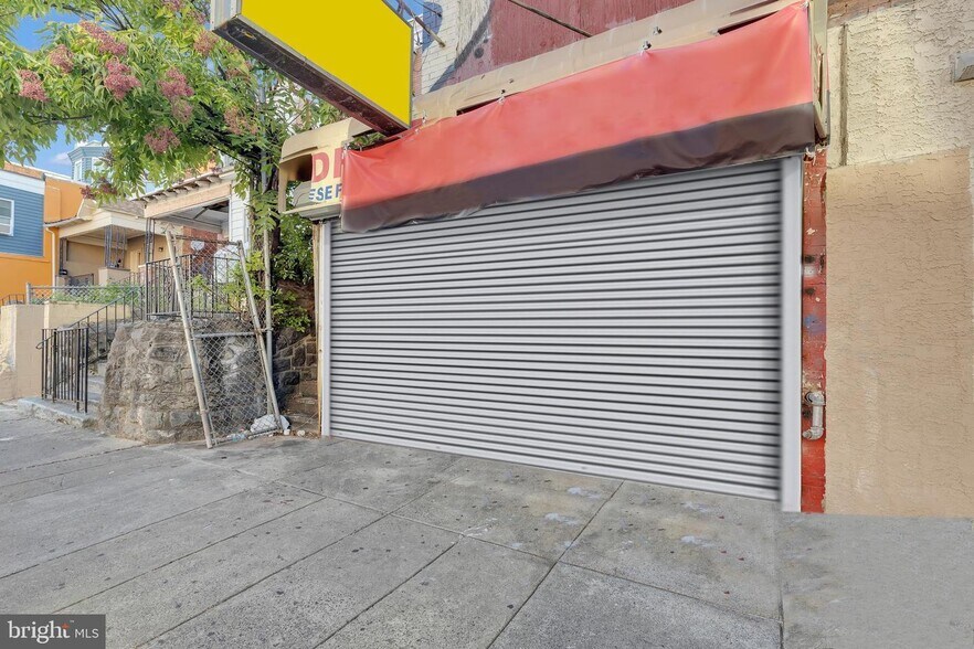 More Photos Of 307 N 52nd St, Philadelphia Flex For Sale