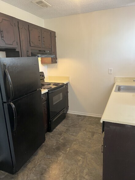 More Photos Of 1200 Utoy Springs Rd, Atlanta Apartments For Sale