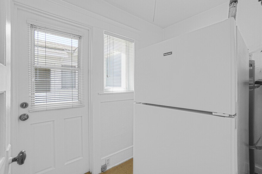 More Photos Of 2531 Elsinore St, Los Angeles Apartments For Sale
