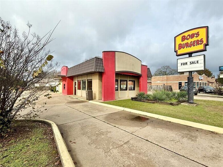 More Photos Of 1103 N Arkansas Ave, Russellville Freestanding For Sale