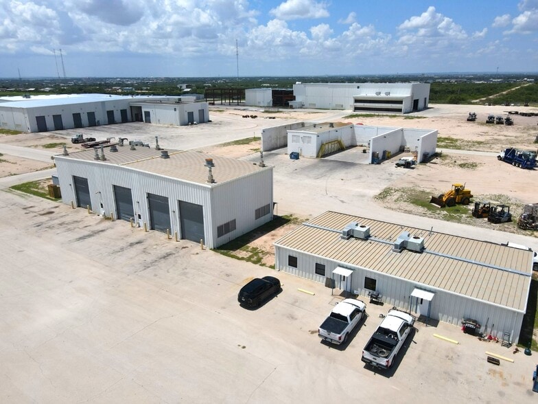 More Photos Of 1214 Gas Plant Rd, San Angelo Manufacturing For Sale