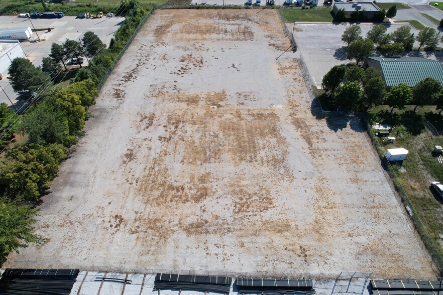 More Photos Of 17231 Bel-Ray Pl, Belton Office For Lease