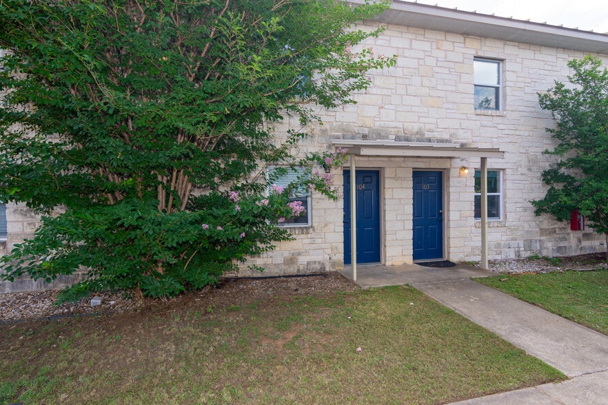 More Photos Of 114 Scofield Ave, Johnson City Apartments For Sale