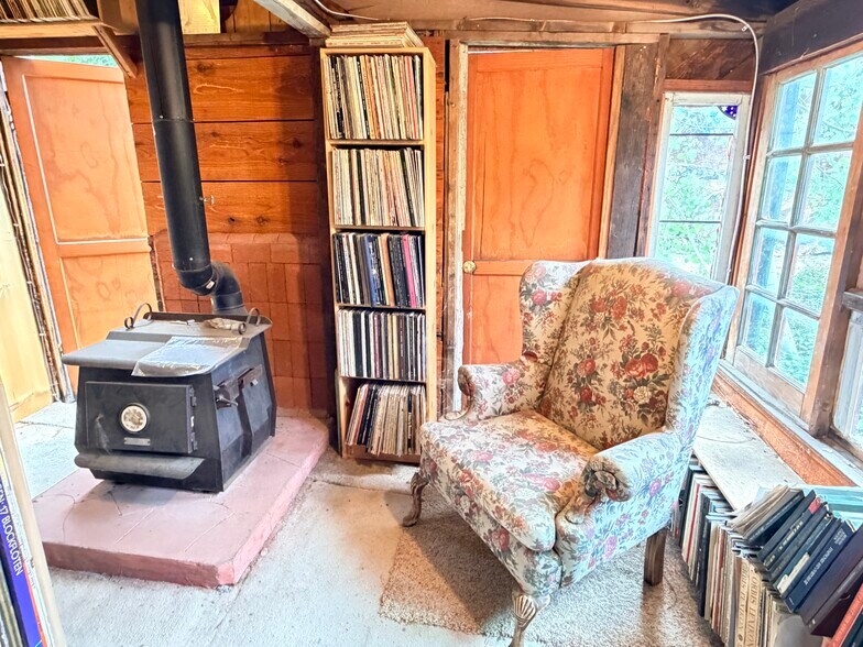 More Photos Of 54225 Pine Crest, Idyllwild-Pine Cove General Retail For Sale