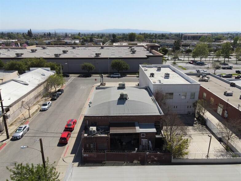 More Photos Of 915 S Alta Vista Ave, Monrovia Flex For Sale