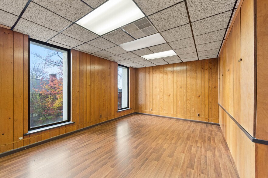 More Photos Of 201 Lower Notch Rd, Little Falls Medical For Lease