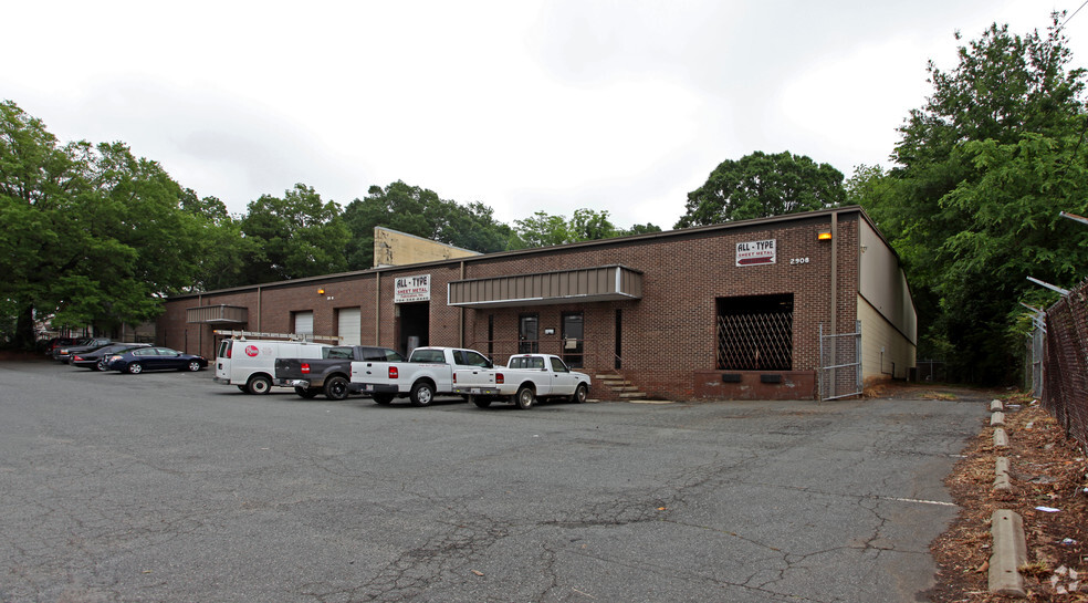 Primary Photo Of 2908-2918 N Graham St, Charlotte Warehouse For Lease