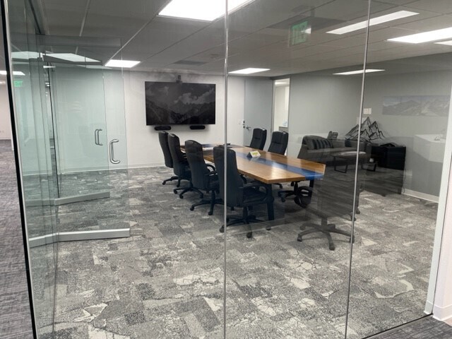 More Photos Of 16855 W Bernardo Dr, San Diego Coworking Space