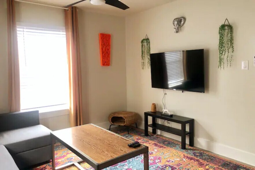 More Photos Of 5909 Bolm Rd, Austin Apartments For Sale