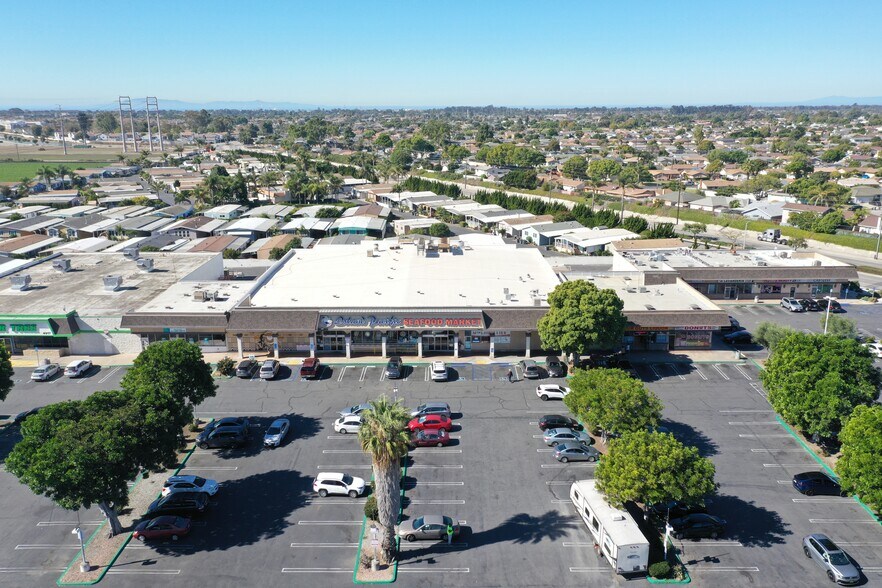 More Photos Of 4833-4917 S Rose Ave, Oxnard Supermarket For Sale