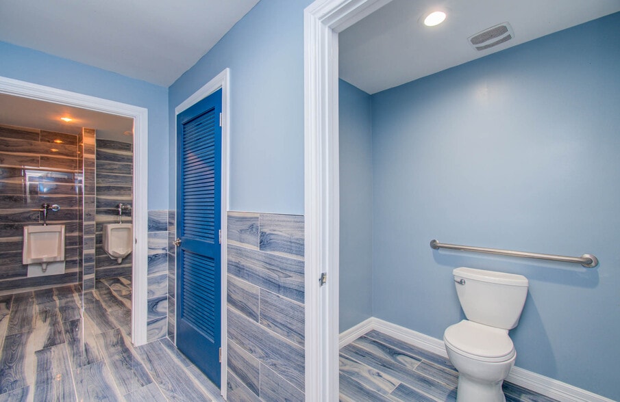 More Photos Of 11411 Homestead Rd, Houston Religious Facility For Sale