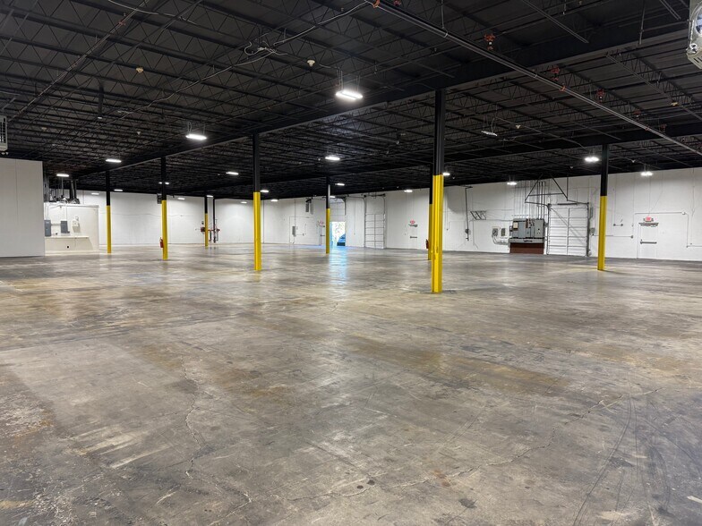 More Photos Of 4450 Commerce Cir SW, Atlanta Distribution For Sale
