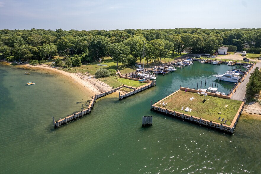 More Photos Of 219 Three Mile Harbor HC Rd, East Hampton Marina For Sale