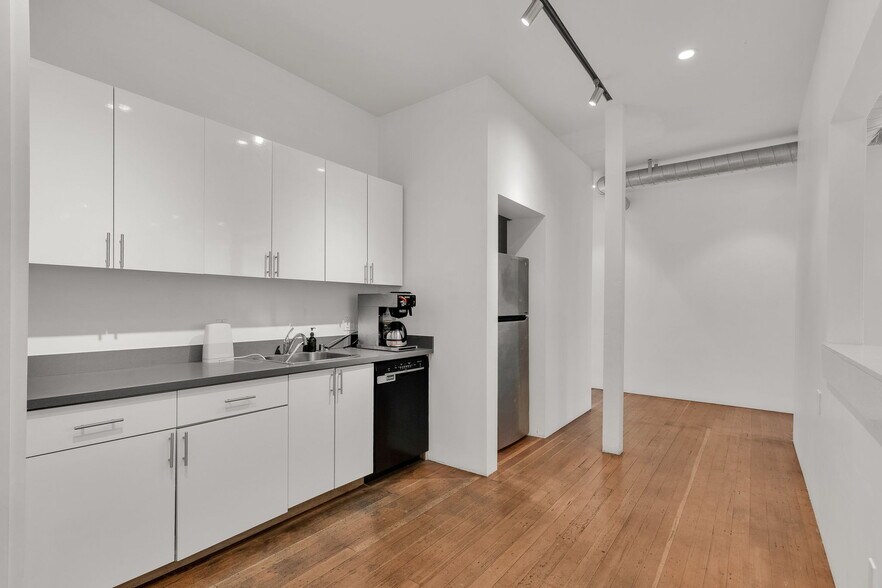 More Photos Of 337-343 19th St, Oakland Office For Lease