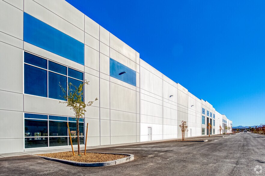 More Photos Of 6550 Bruce St, Las Vegas Distribution For Lease