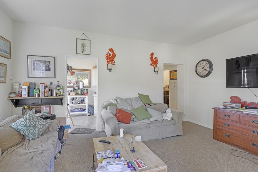 More Photos Of 153-157 W Channel Rd, Santa Monica Apartments For Sale