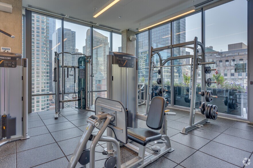 More Photos Of 221 W Hubbard St, Chicago Apartments For Lease