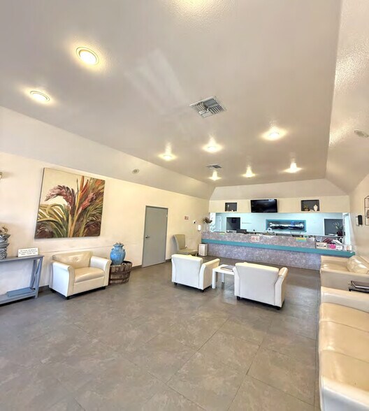 More Photos Of 3015 S Crenshaw Blvd, Los Angeles Medical For Lease