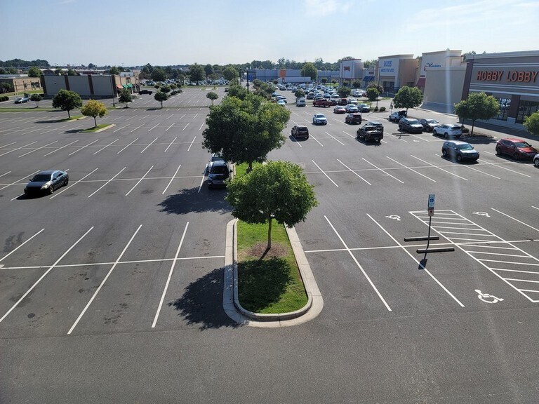 More Photos Of 730 Leonard, Albemarle Unknown For Lease