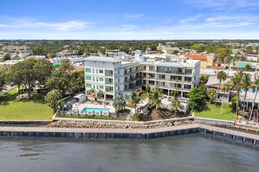 More Photos Of 37-41 SW Seminole St, Stuart Apartments For Lease