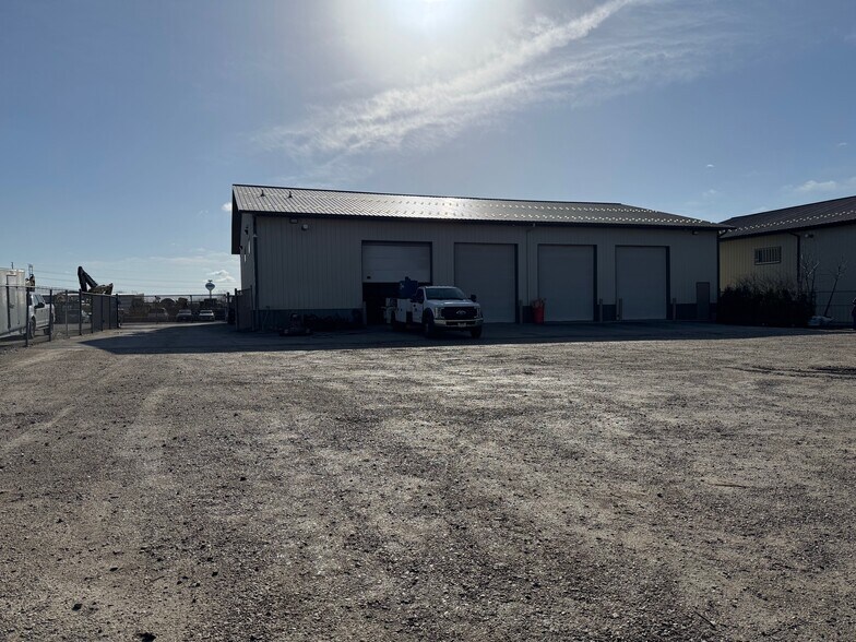 More Photos Of 2128 Gould Ct, Rockdale Warehouse For Sale