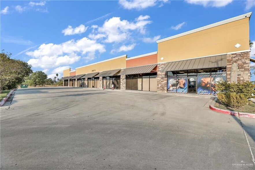 More Photos Of 2507 US Highway 281, Pharr Storefront For Sale