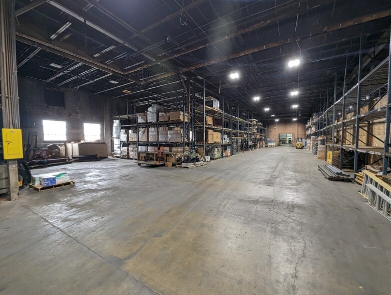 More Photos Of 6100 Centennial Blvd, Nashville Warehouse For Lease