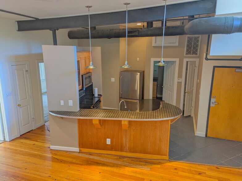 More Photos Of 1316-1318 E Cary St, Richmond Storefront Retail Residential For Lease