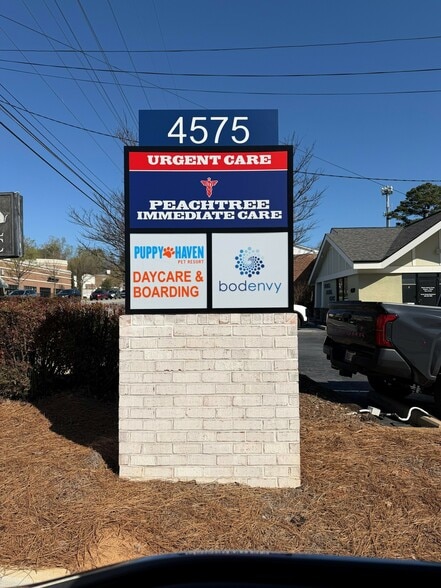 More Photos Of 4575 Roswell Rd, Sandy Springs Freestanding For Sale