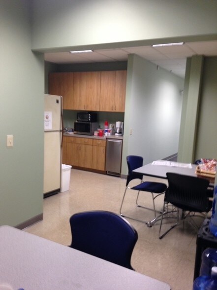 More Photos Of 1880 W Oak Pky, Marietta Loft Creative Space For Lease
