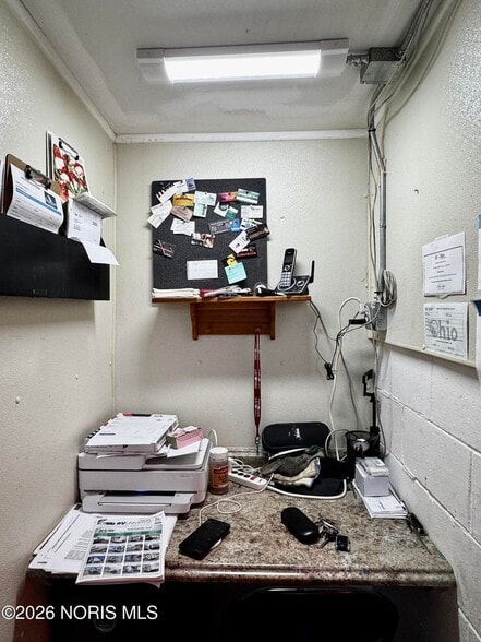 More Photos Of 301 S Defiance St, Stryker Auto Repair For Sale