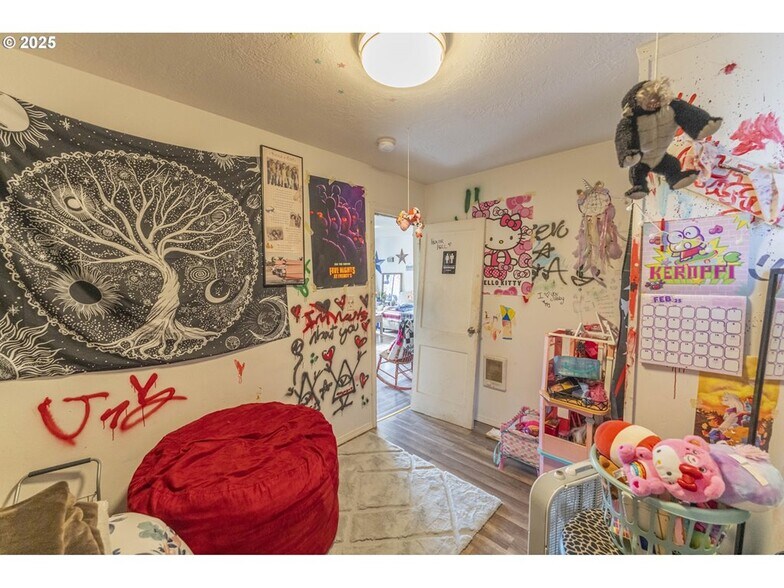 More Photos Of 2149 S Franklin St, Seaside Apartments For Sale