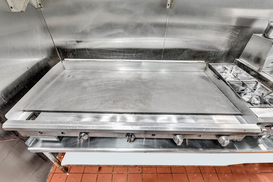 More Photos Of 3693 SW 22nd Ter, Miami General Retail For Lease