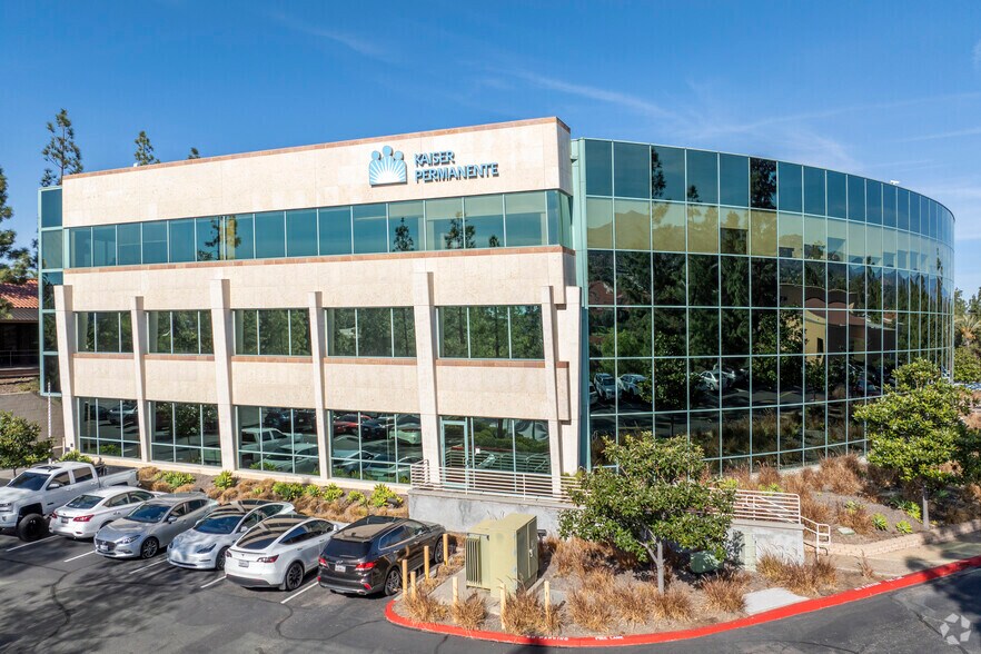 More Photos Of 17140 Bernardo Center Dr, San Diego Medical For Lease