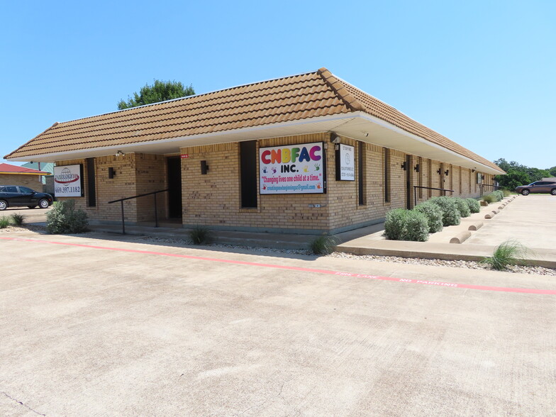 Primary Photo Of 1472 N Hampton Rd, DeSoto Office For Lease