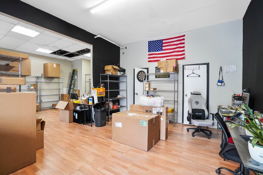 More Photos Of 1890 W 6th St, Brooklyn Storefront Retail Residential For Sale