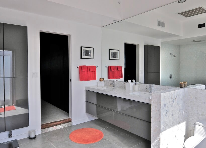 More Photos Of 1920 Olympic Blvd, Santa Monica Loft Creative Space For Lease