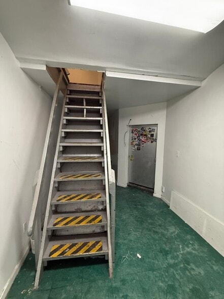 More Photos Of 147 Orchard St, New York Apartments For Lease