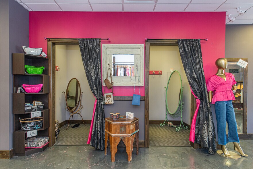 More Photos Of 8-10 White Hall Rd, Towaco Storefront Retail Office For Lease