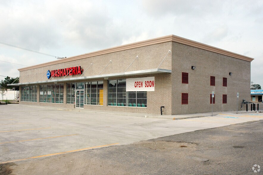 More Photos Of 9414-9486 Long Point Rd, Houston Supermarket For Lease
